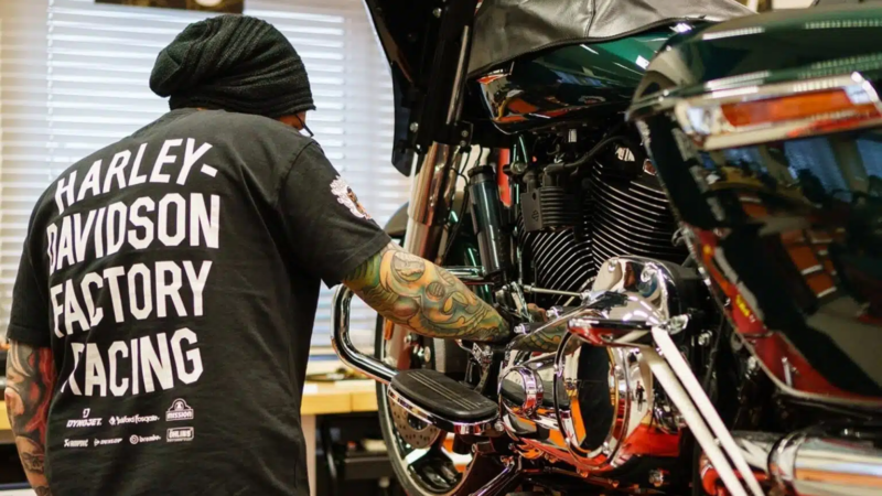 Harley ha hecho un concurso para conocer su mejor mecánico. Y no, no es americano