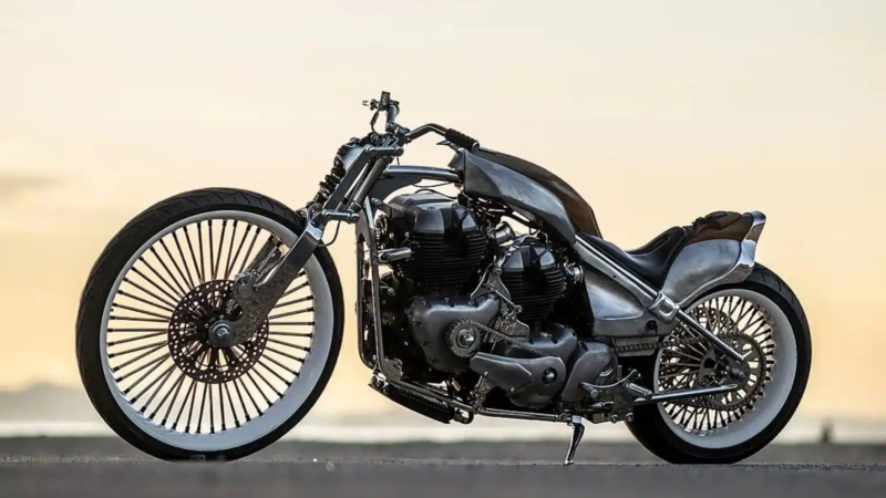 Vita by Custom Works Zon: Cuando fabricas una moto con dos motores de Royal Enfield